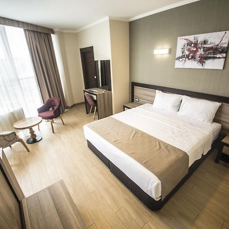The Corner Hotel Sincan エクステリア 写真
