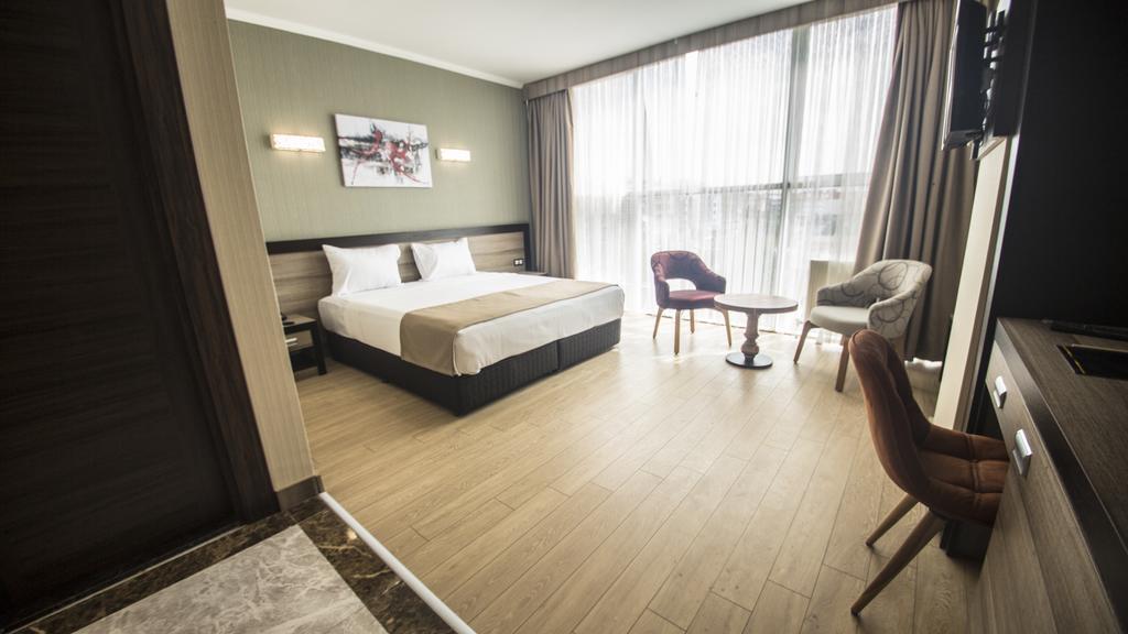 The Corner Hotel Sincan エクステリア 写真