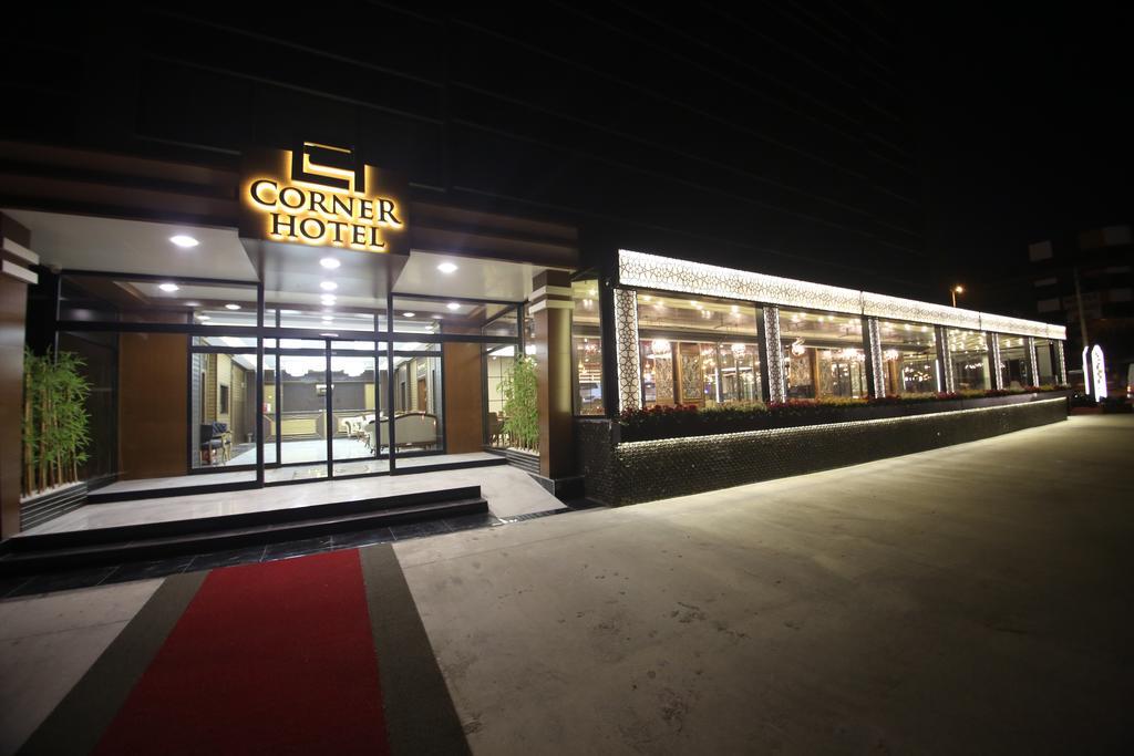 The Corner Hotel Sincan エクステリア 写真