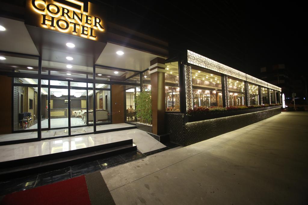 The Corner Hotel Sincan エクステリア 写真