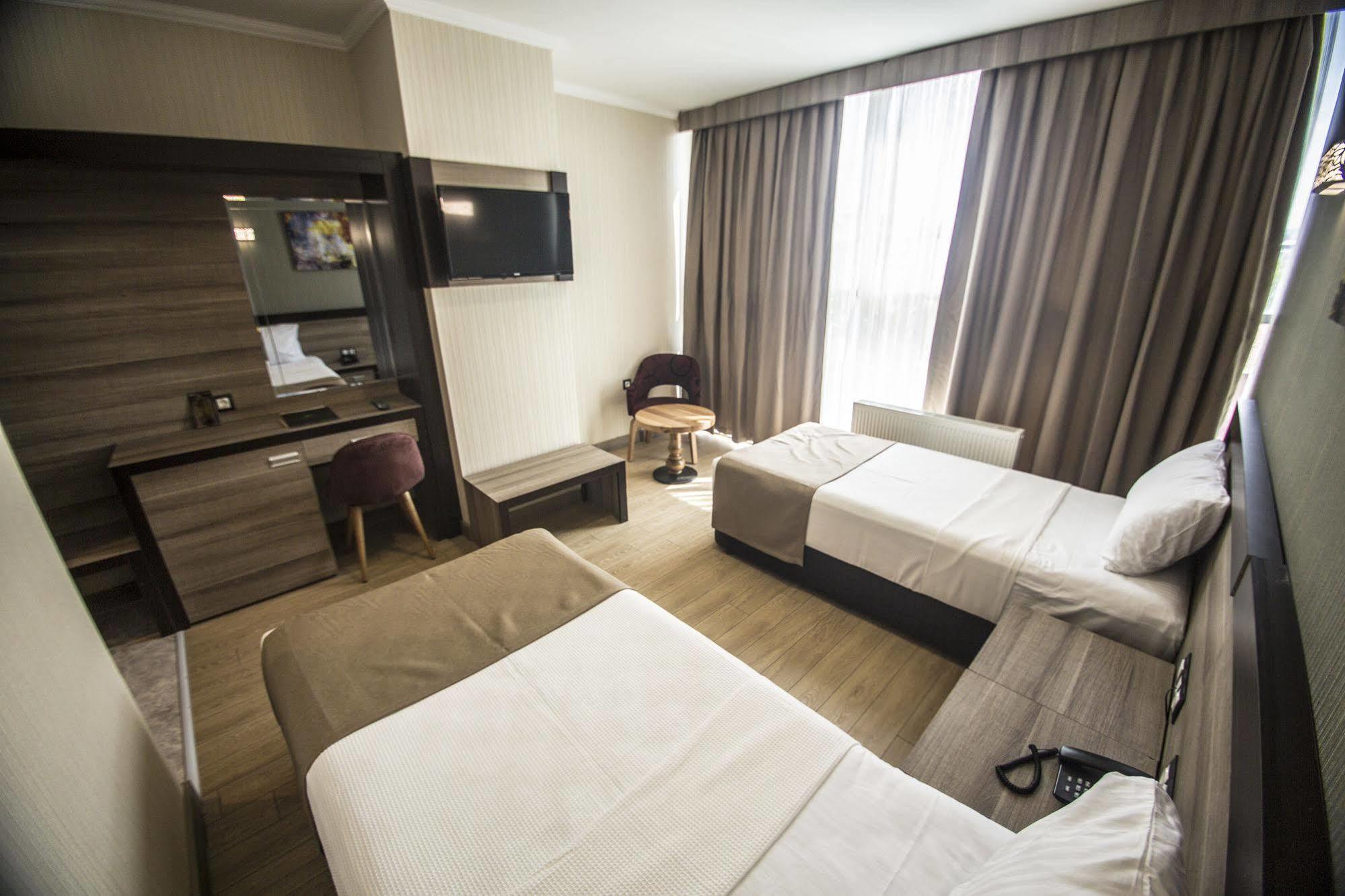 The Corner Hotel Sincan エクステリア 写真